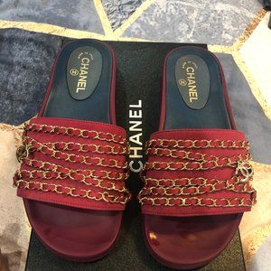 Chanel Chain link slides 41/9. $499